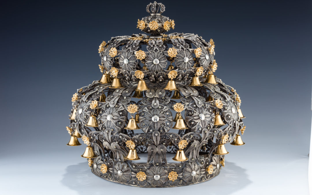 114. A Massive Sterling Silver Torah Crown By Shuki Freiman