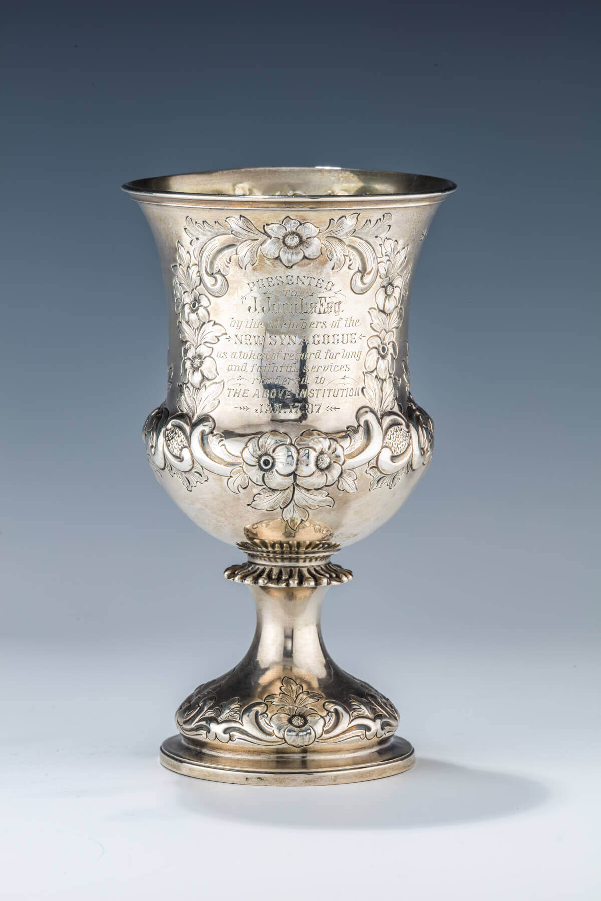101. A LARGE STERLING SILVER GOBLET BY GEORGE JOHN RICHARDS AND EDWARD CHARLES BROWN