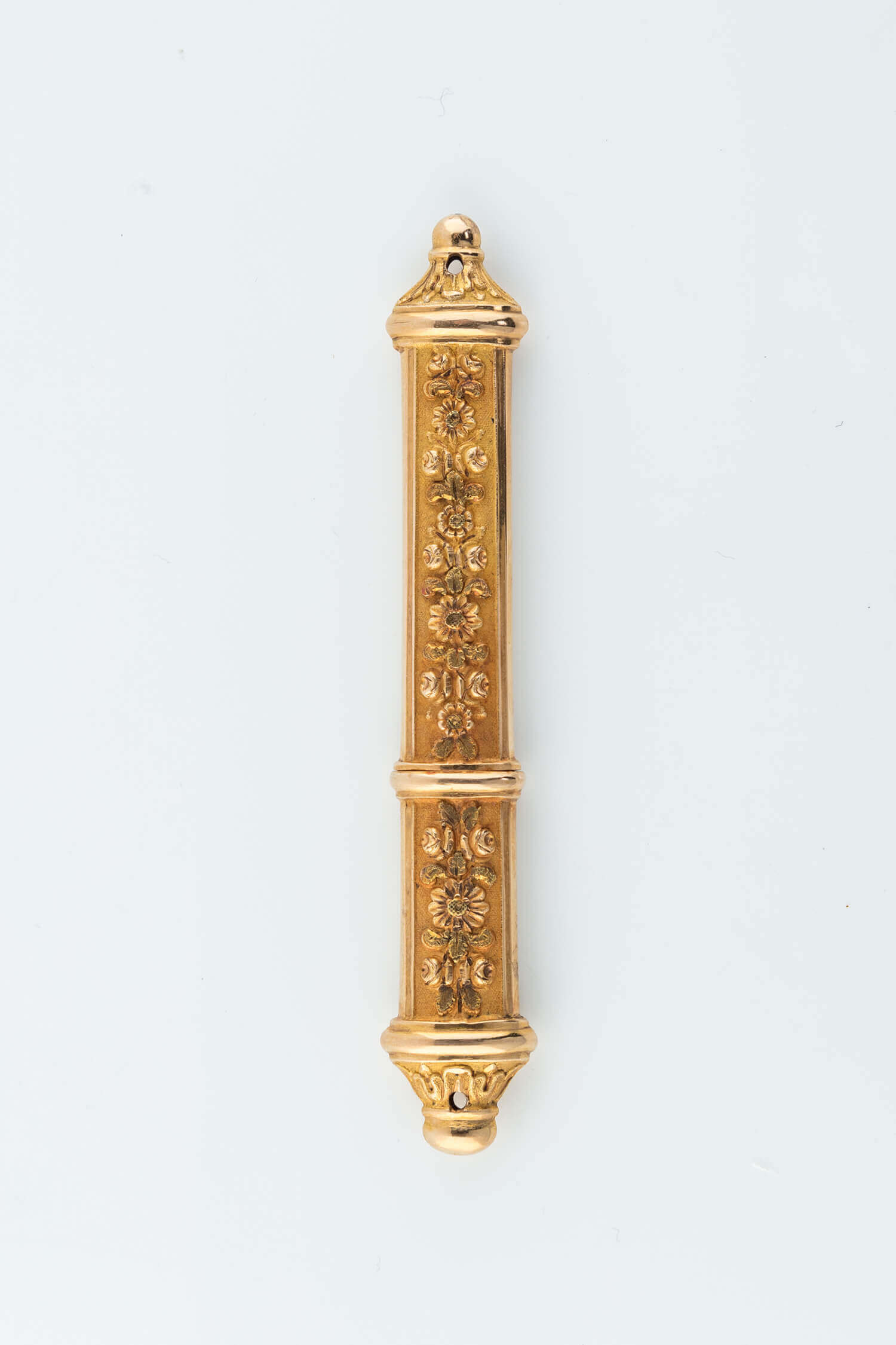 092. A GOLD MEZUZAH REPORTED TO BE OWNED BY THE OTTOLENGHI FAMILY