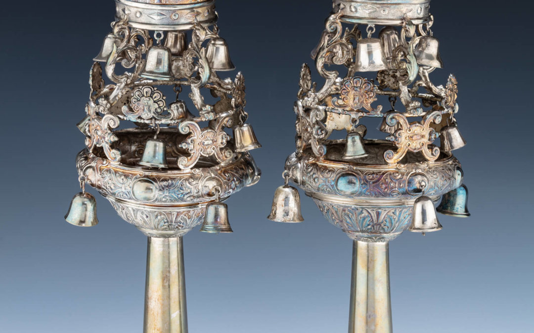 133. A PAIR OF LARGE SILVER TORAH FINIALS BY LAZARUS POSEN