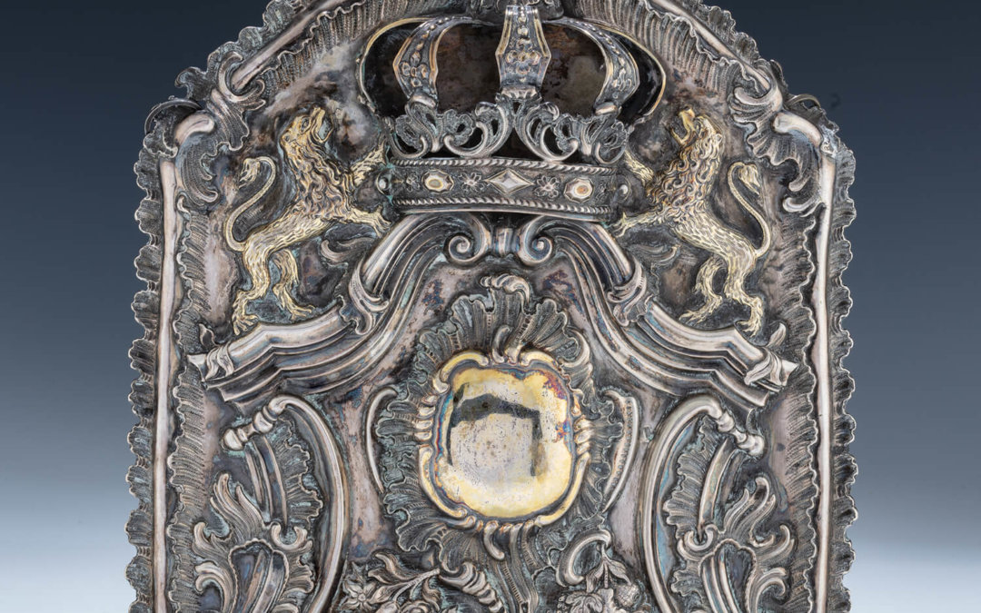 097. A RARE AND IMPORTANT SILVER TORAH SHIELD