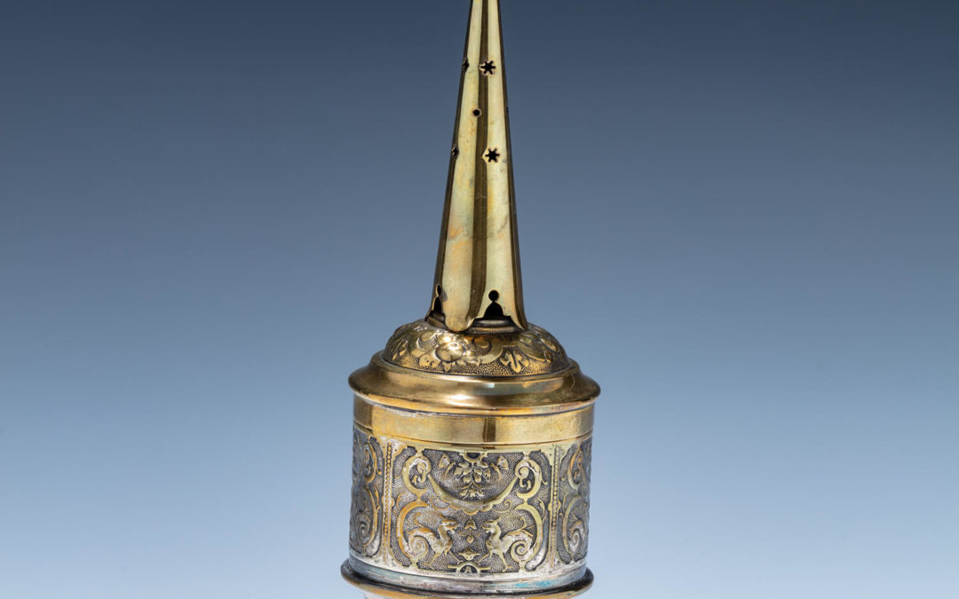 109. A SILVER PLATED BRASS SPICE CONTAINER